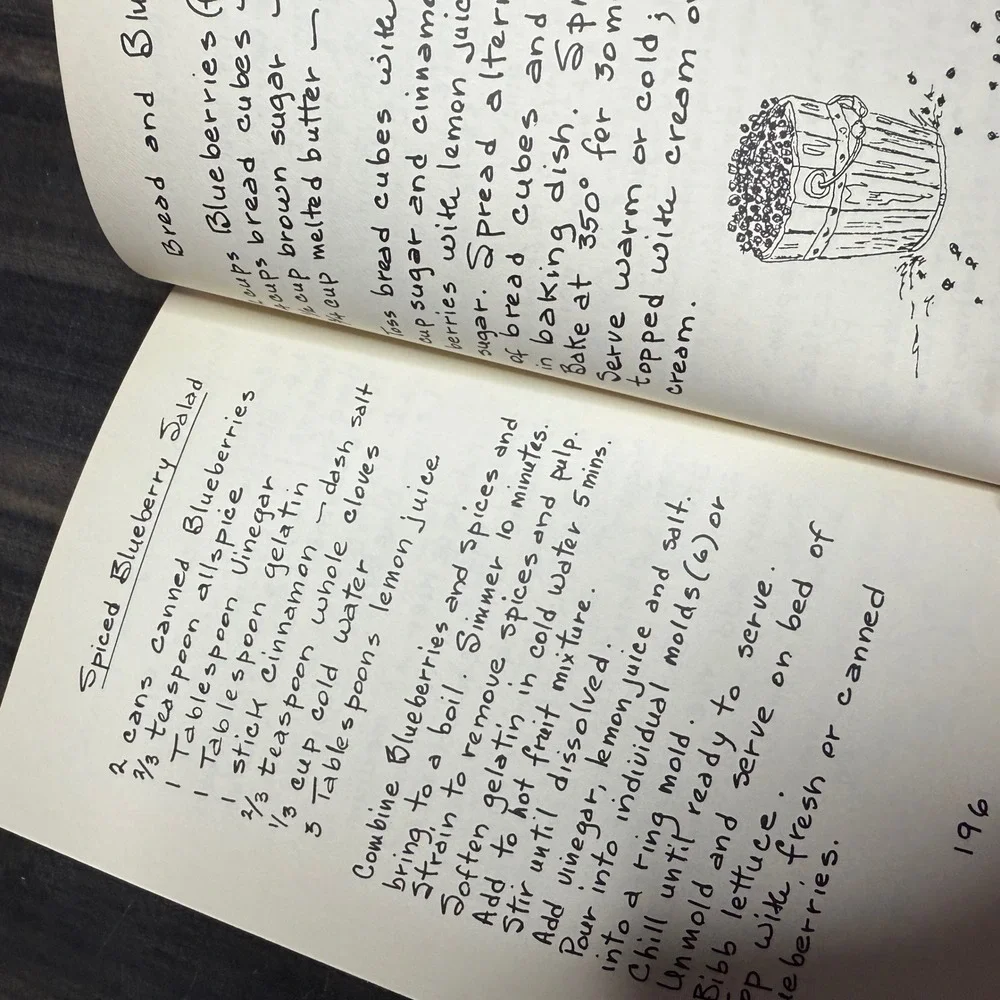 The Blueberry Connection Cookery Cookbook Beatrice Ross Buszek 1980‎